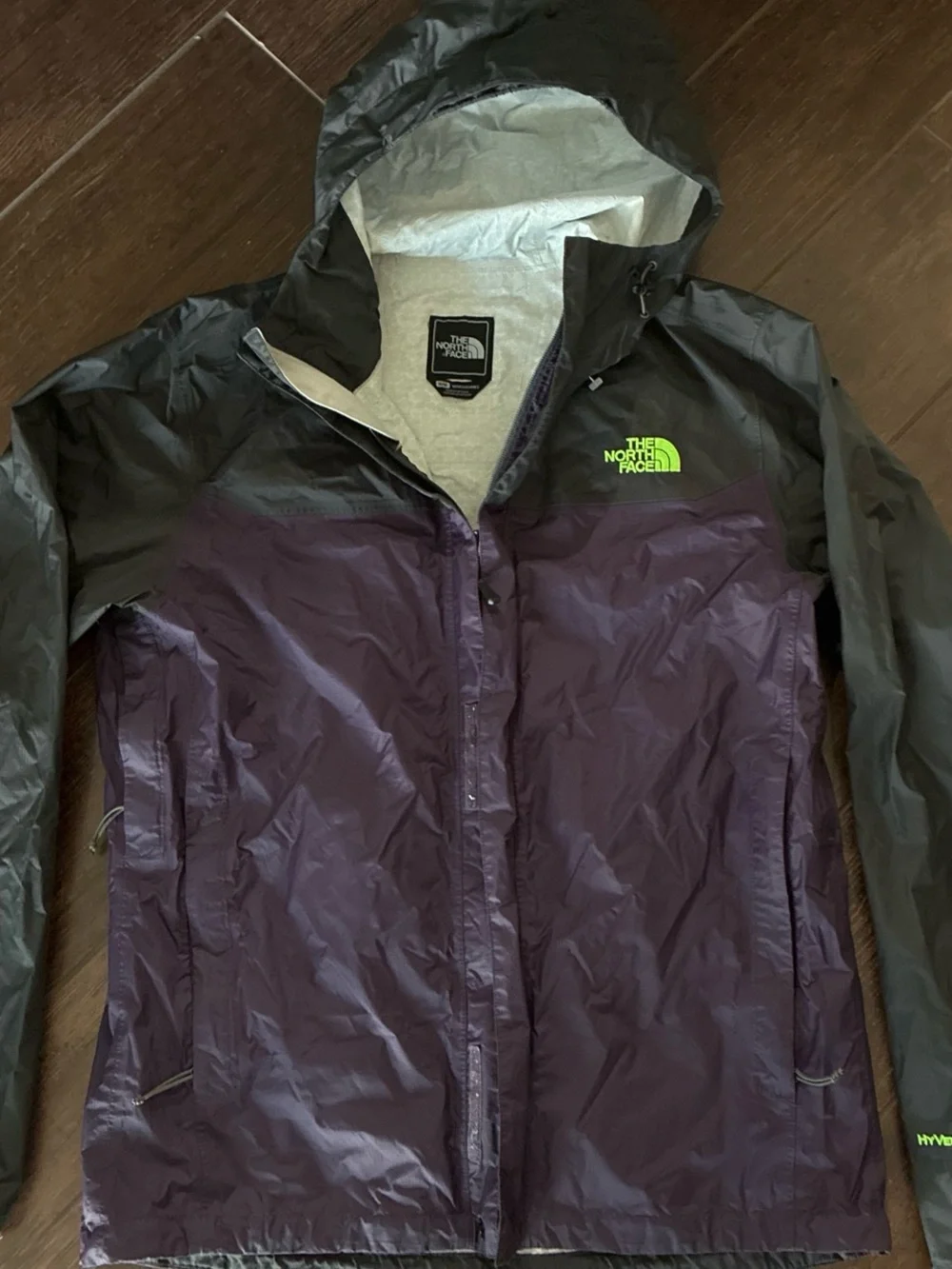 The North Face Men’s Venture 2 Purple and Black Hooded jacket. Like New